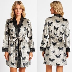 Elegant Butterfly Print Robe